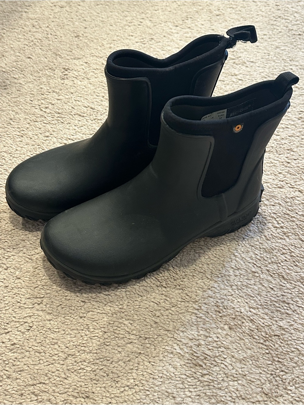 Bogs Sauvie Slip On Chelsea Boots